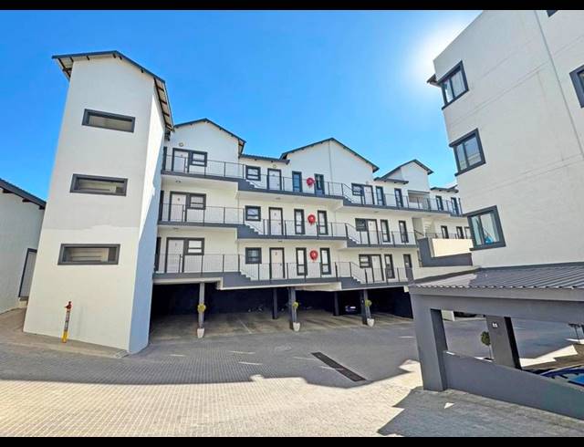 2 BEDROOM APARTMENT FOR SALE IN BRYANSTON